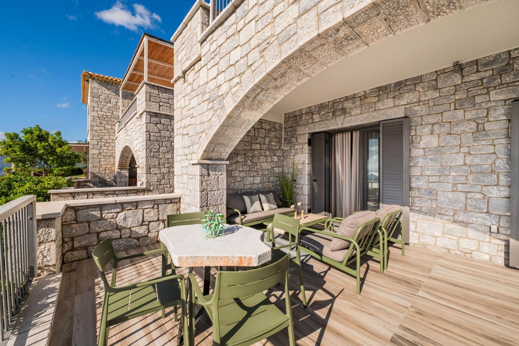 Petra Thea Apartment Kalamata Exterior foto