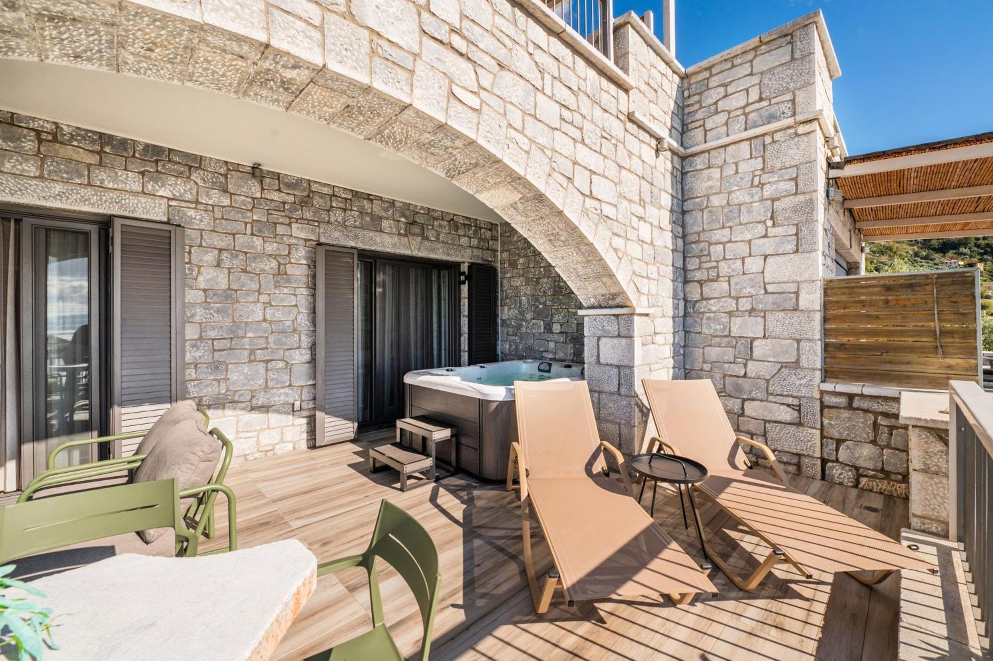 Petra Thea Apartment Kalamata Exterior foto